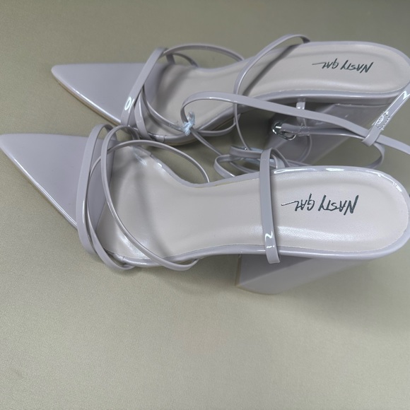 Nasty Gal Womens Pointed Strappy Block Heels - Picture 5 of 5